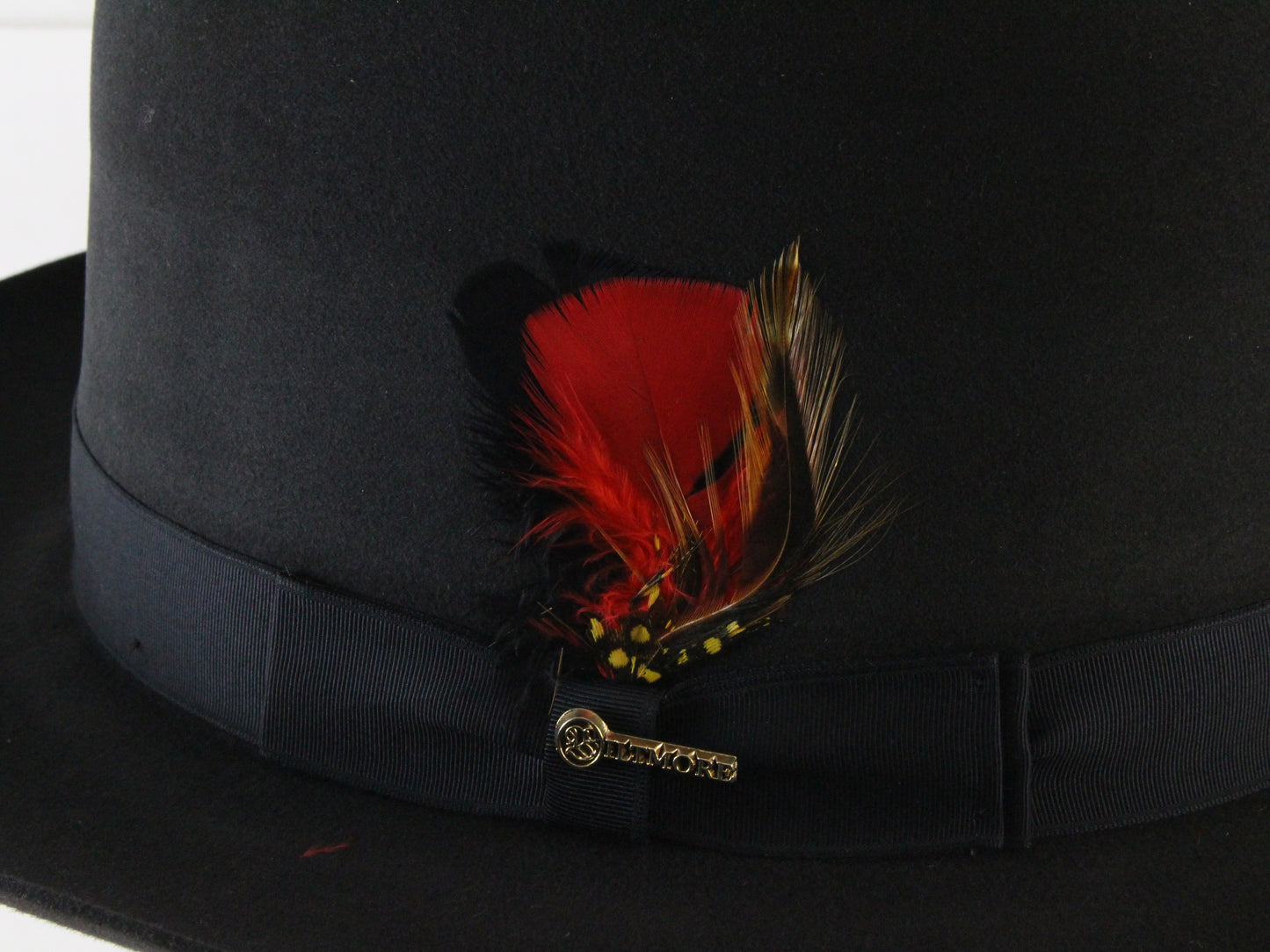 Royal Biltmore Mens Black Felt Fedora W/ Feathers and Pin MULTIPLE SIZES