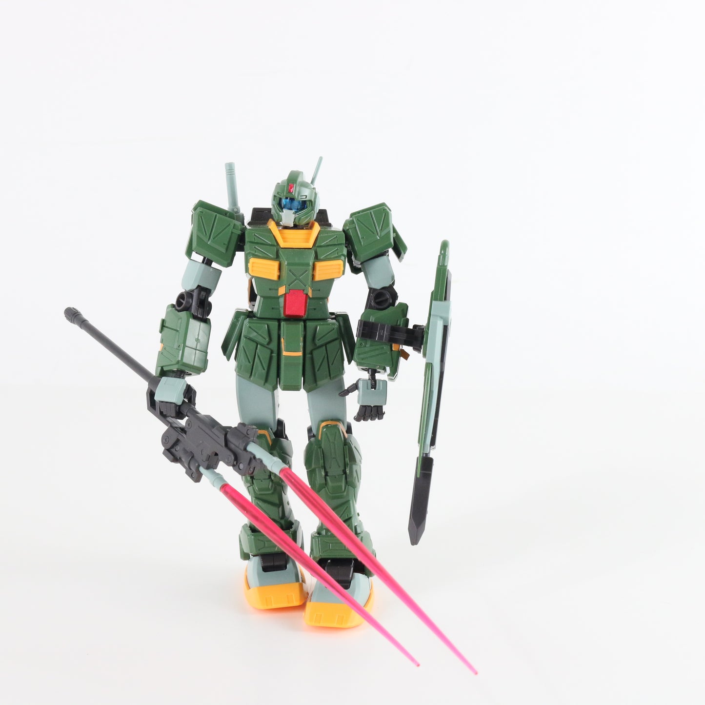 Gundam Gm Striker Hguc Hg Bandai Hobby Rgm-79fp 1:144 Model Gunpla BUILT