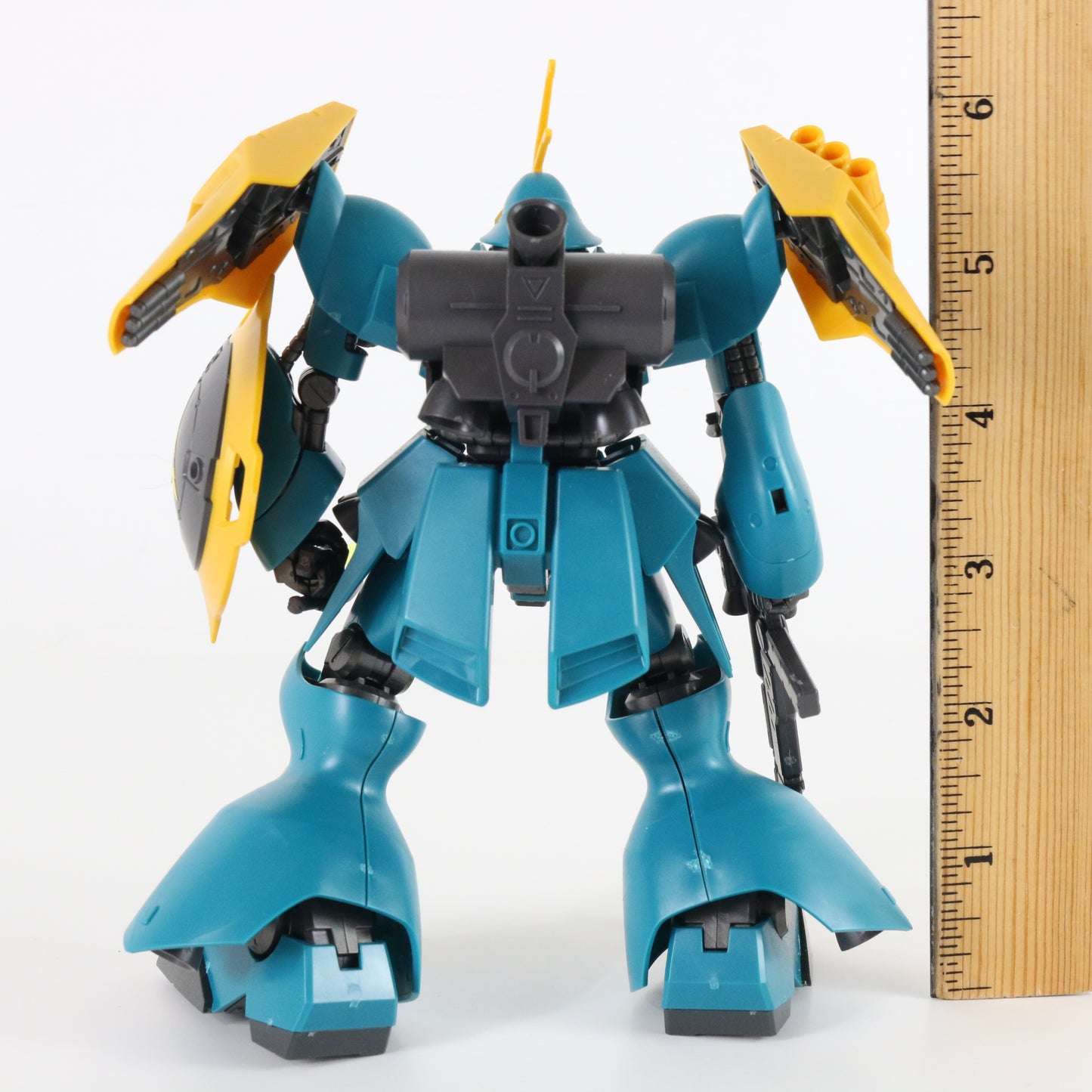 Jagd Doga Gyunei Guss Hguc Gundam Mobile Suit Bandai 1:144 Model Assembled