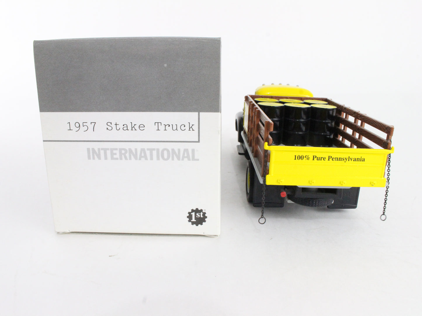 1957 International Stake Truck Penz Oil First Gear 1:34 Model 10-2272