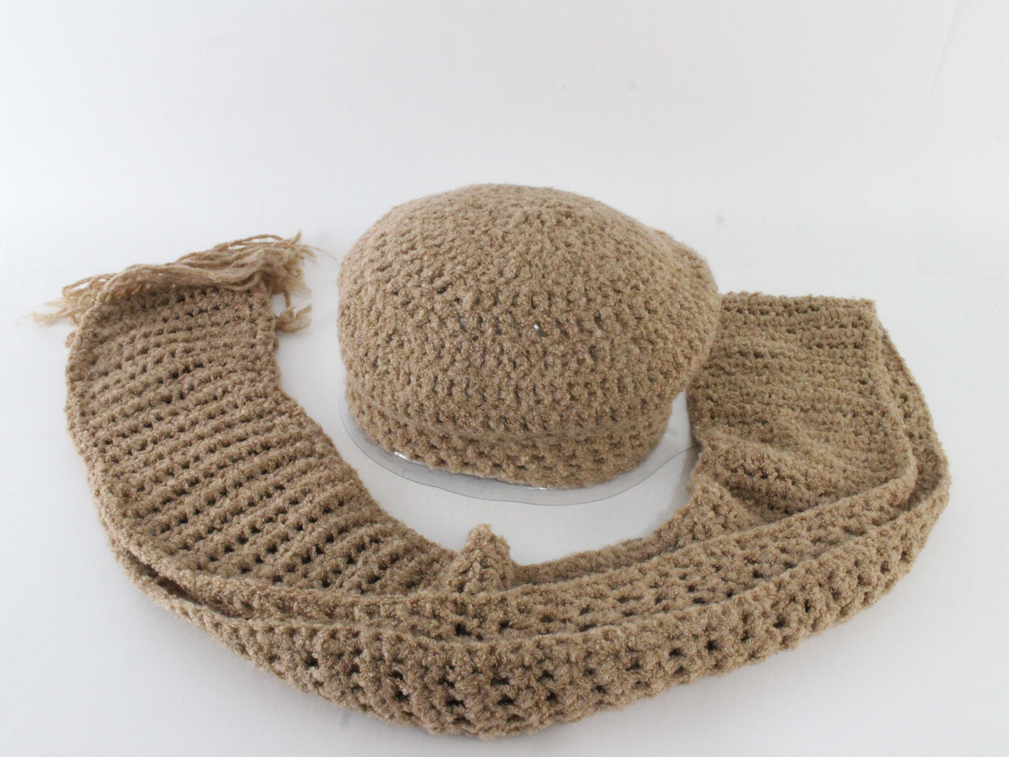 Hand Knitted Round Brown Ladies Hat 6 3/4 54cm & 70��� Scarf