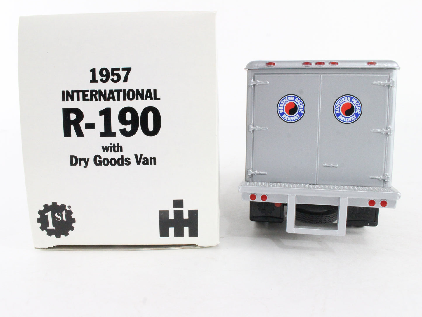 1957 International R-190 W/ Goods Van Northern Pacific First Gear 1:34 19-1164