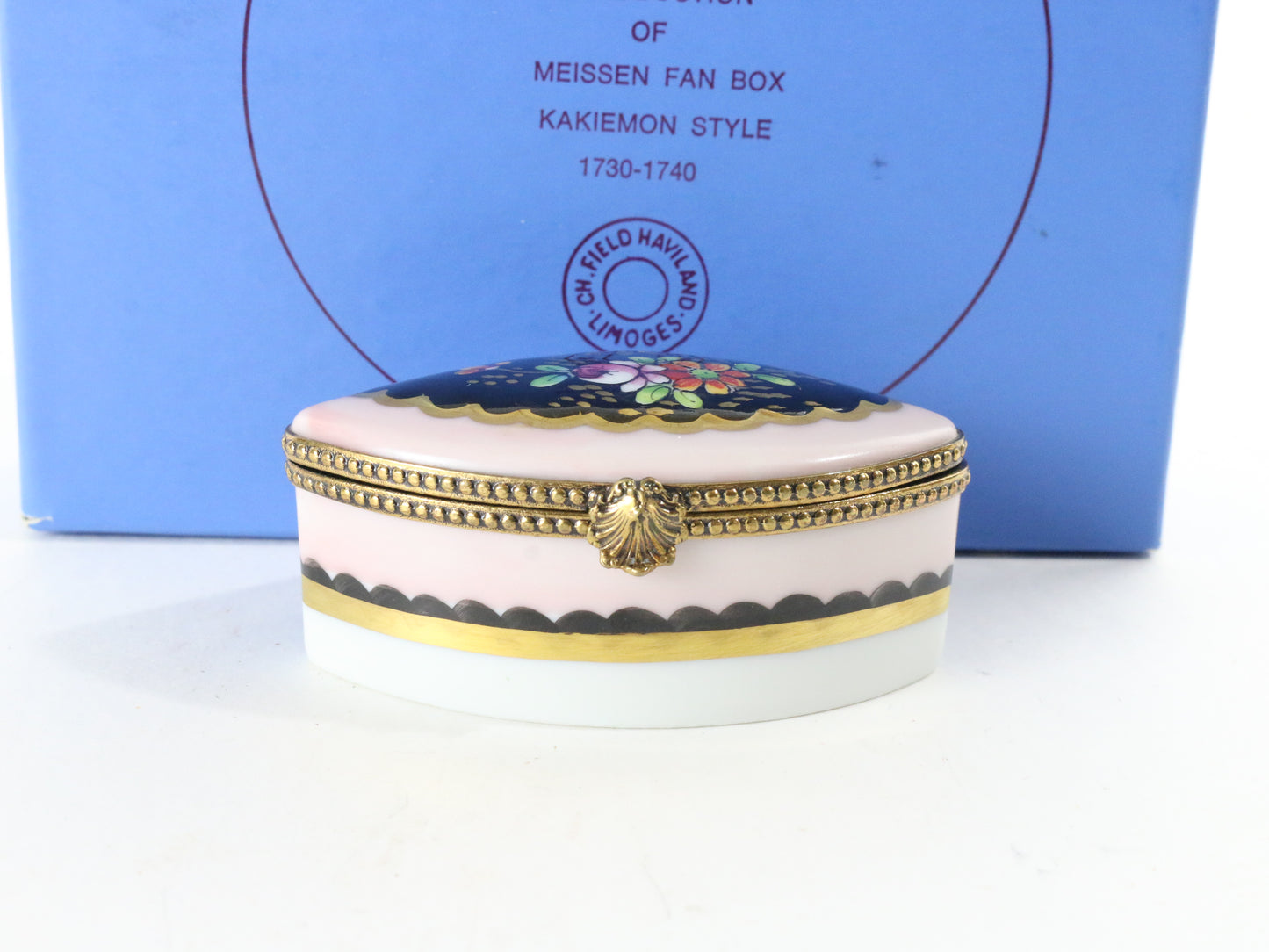 Meissen Fan Box Reproduction Kakiemon Style Enamel MOMA Metropolitan Art Museum