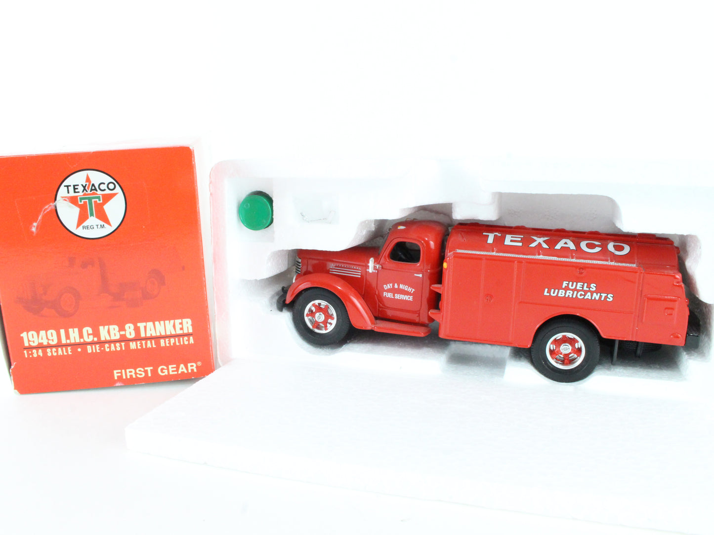 1949 IHC Kb-8 Tanker Texaco First Gear 1:34 Model 19-2567e