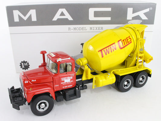 Mack R-Model Mixer Twin Cities First Gear 1:34 Model 19-2586