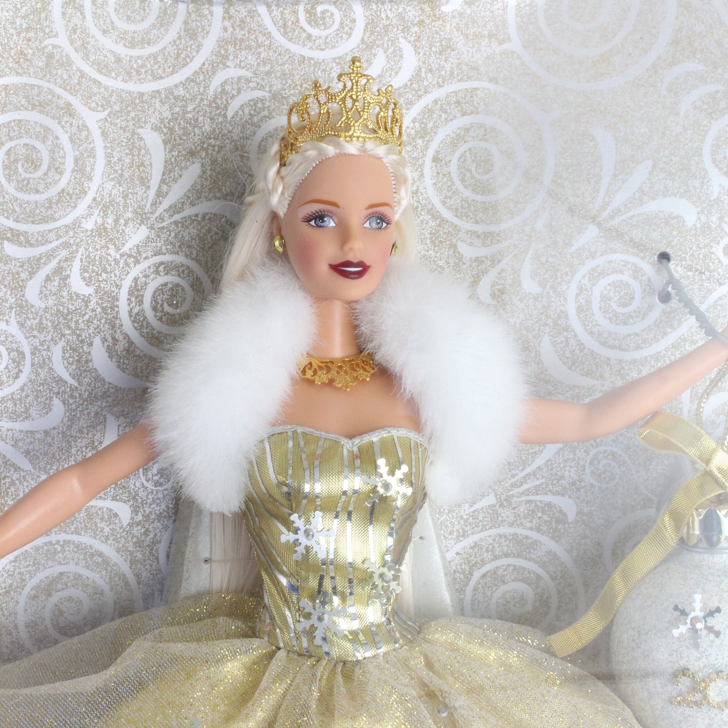 Celebration Barbie Special 2000 Ed. Blonde W/ Gold Gown 28269 Foreign Release