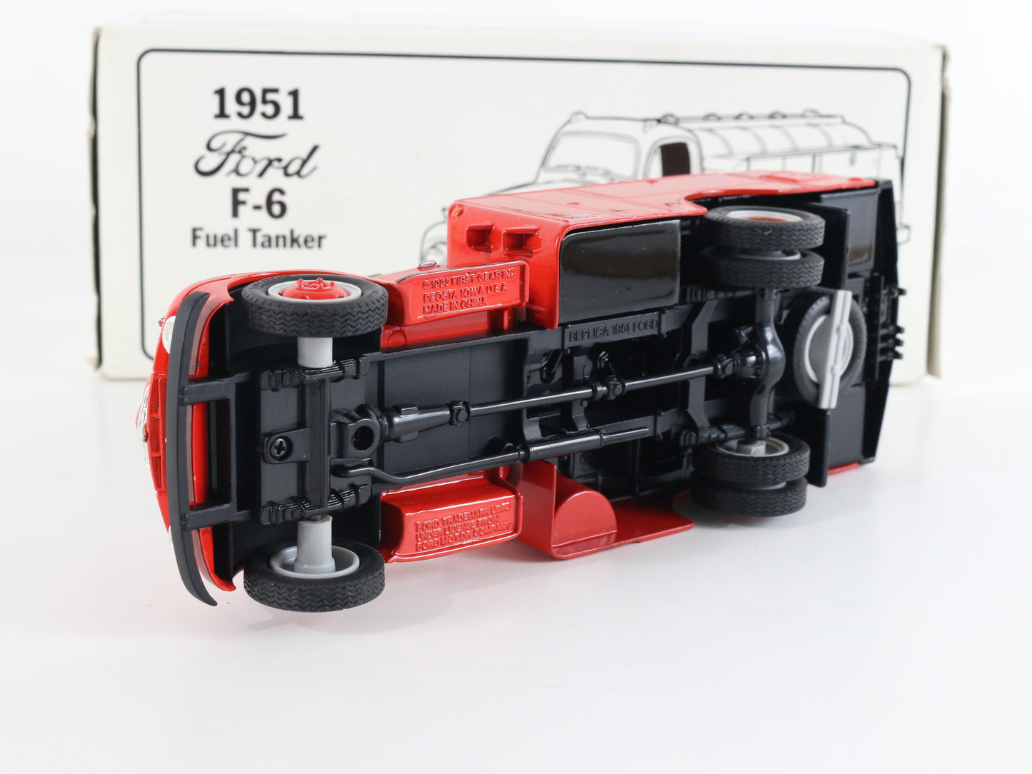 Chevron 1951 Ford F6 Fuel Tanker First Gear 1:34 Truck 29-1104