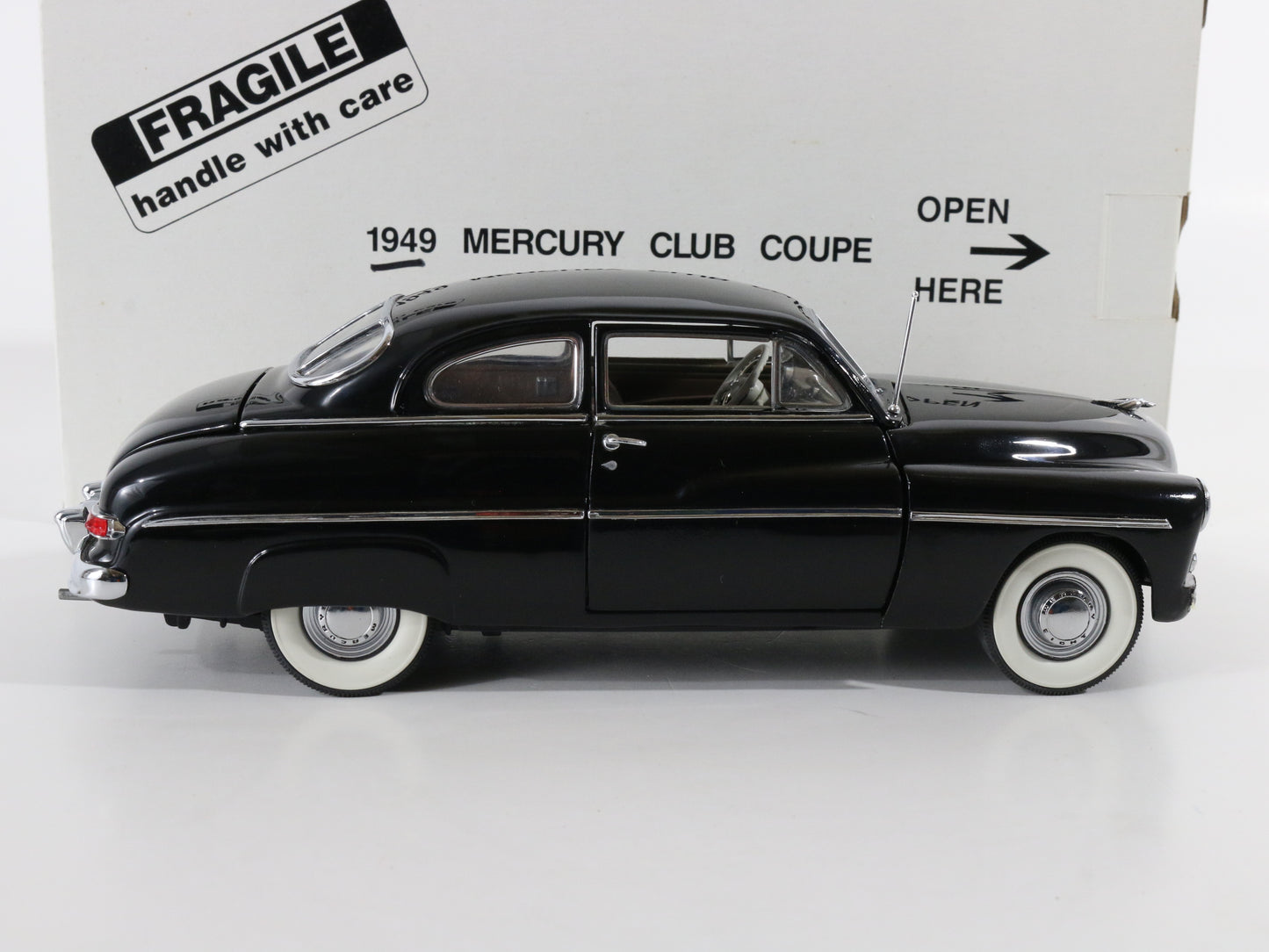 1949 Mercury Club Coupe Black Danbury Mint 1:24 Metal Model Car W/ Box