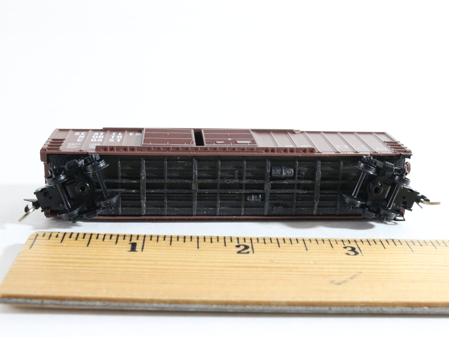 Seattle & North Coast SNCT 1052 Double Door Boxcar Micro Trains N