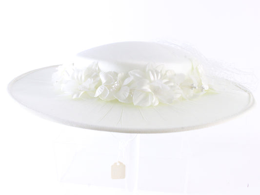 Diana Ladies Elegant Boutique White Hat W/ Beads And Flowers 6 5/8 53cm