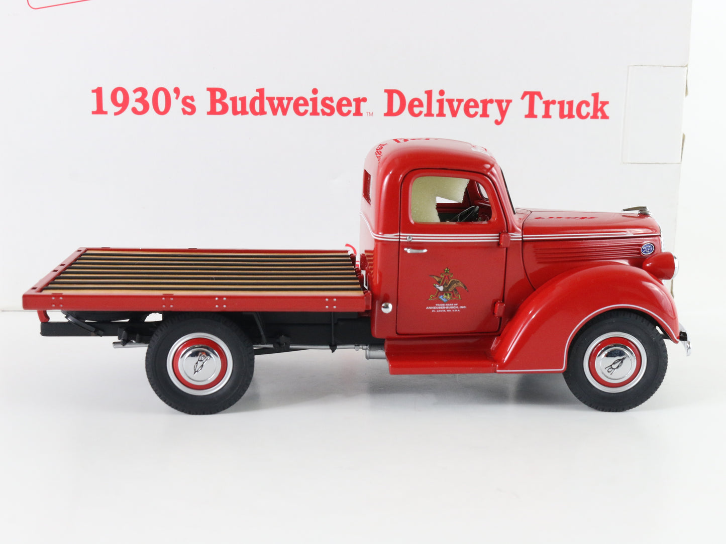 1930s Budweiser Stakebed Delivery Truck Red Danbury Mint 1:24 Model Car W/ Kegs