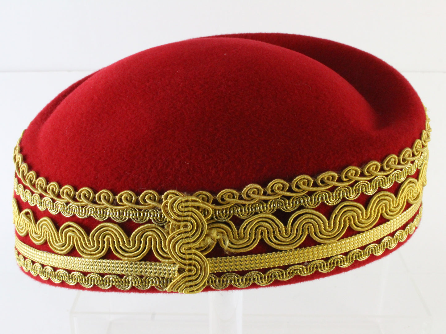 Sonni of California Ladies Couture Red Felt Hat W/ Gold Cord 6 7/8 55cm