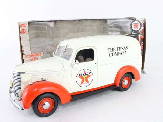 1939 Chevrolet Panel Truck Texaco Greenlight Collectibles 1:24 Model 18238