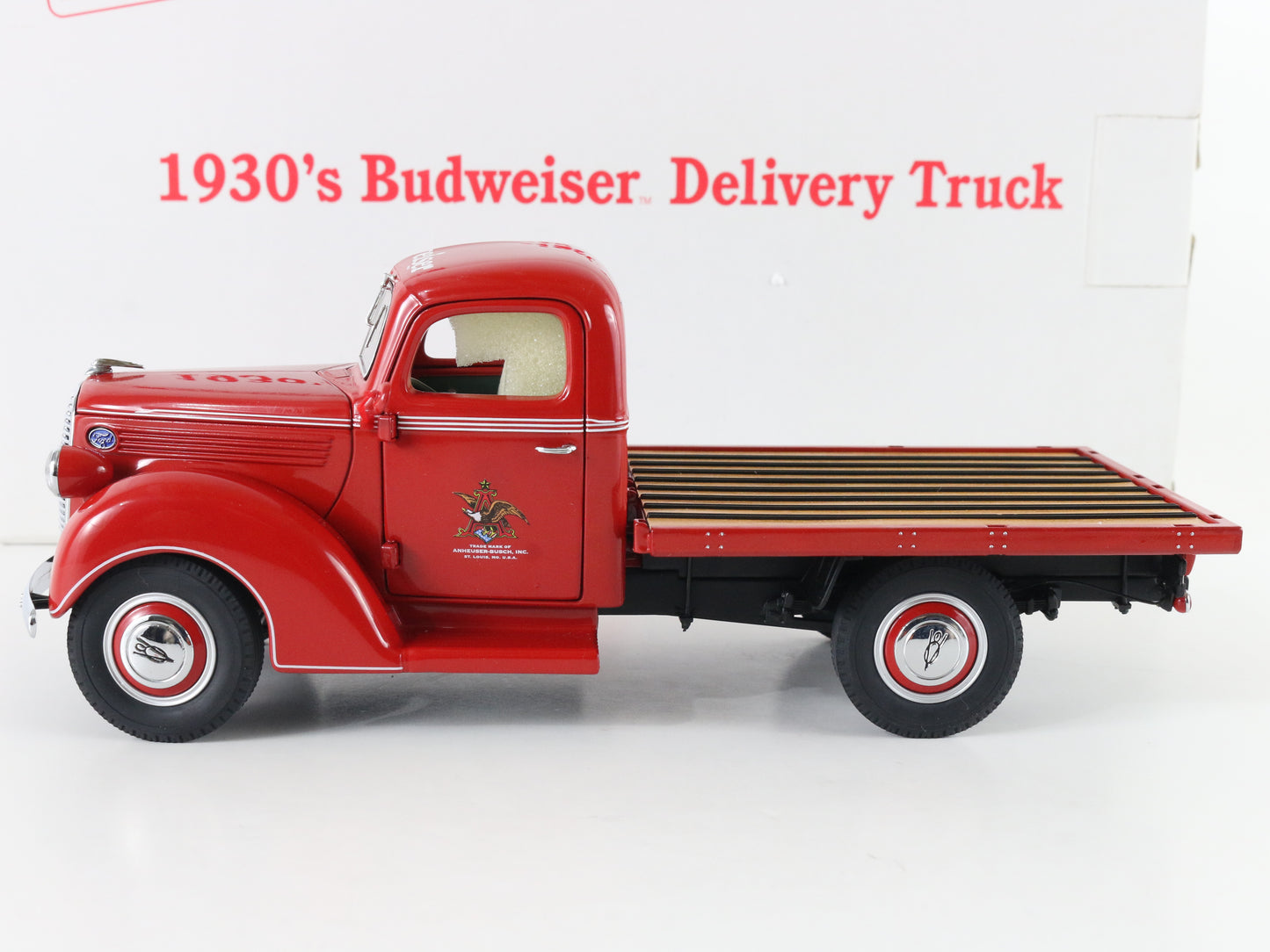 1930s Budweiser Stakebed Delivery Truck Red Danbury Mint 1:24 Model Car W/ Kegs