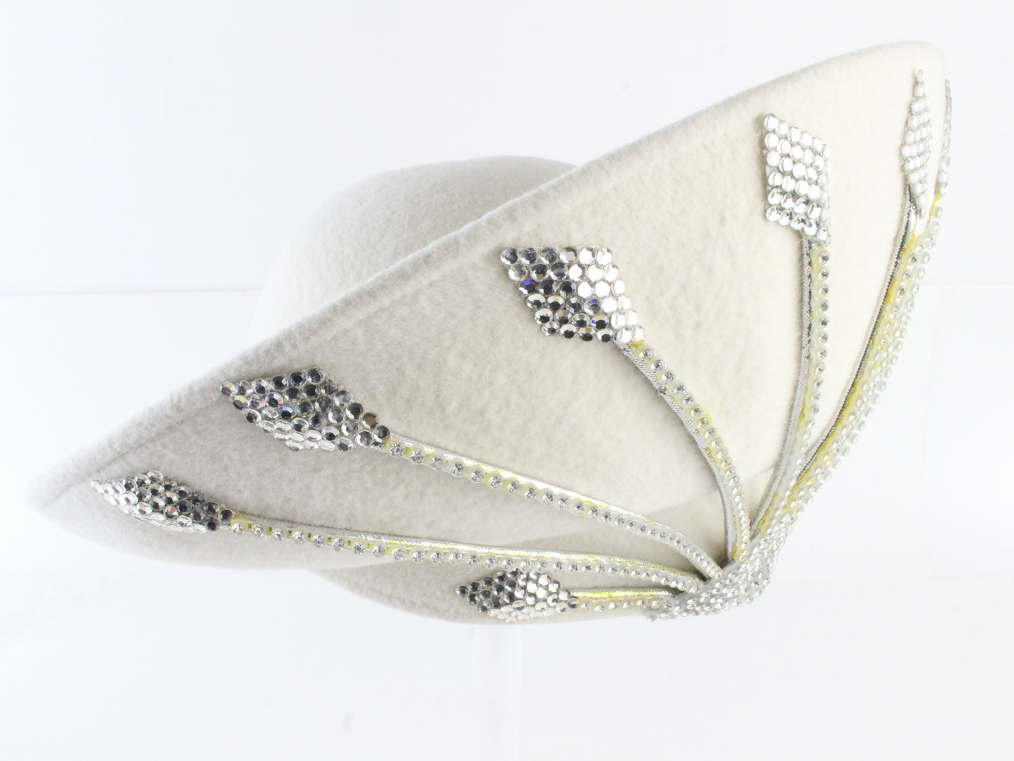 George Zamaul Coture Ladies White Felt Hat W/ Rhinestones 7 1/4 58cm