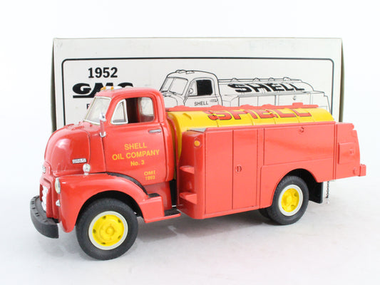 1952 GMC Fuel Tanker Shell First Gear 1:34 Scale Model 28-0105