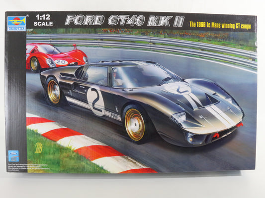 Ford Gt40 Mk 2 1966 Le Mans Coupe Model Car Kit Trumpeter 1:12 05403