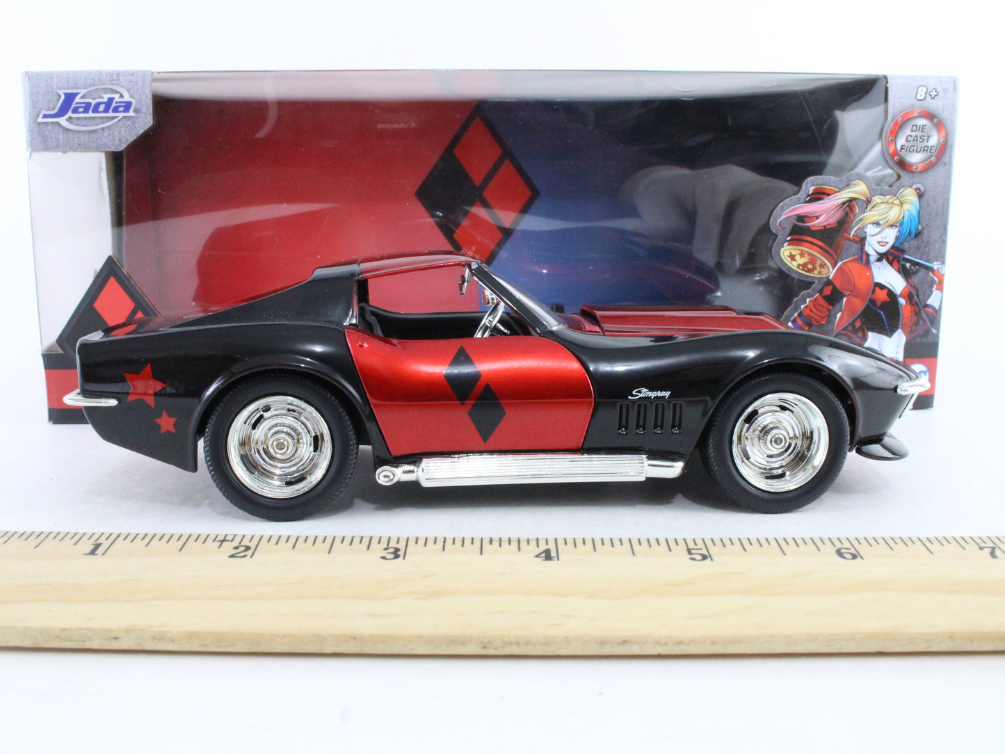 Harley Quinn Figure w/ 1969 Chevy Corvette Stingray Jada 1:24 Scale Model 31196