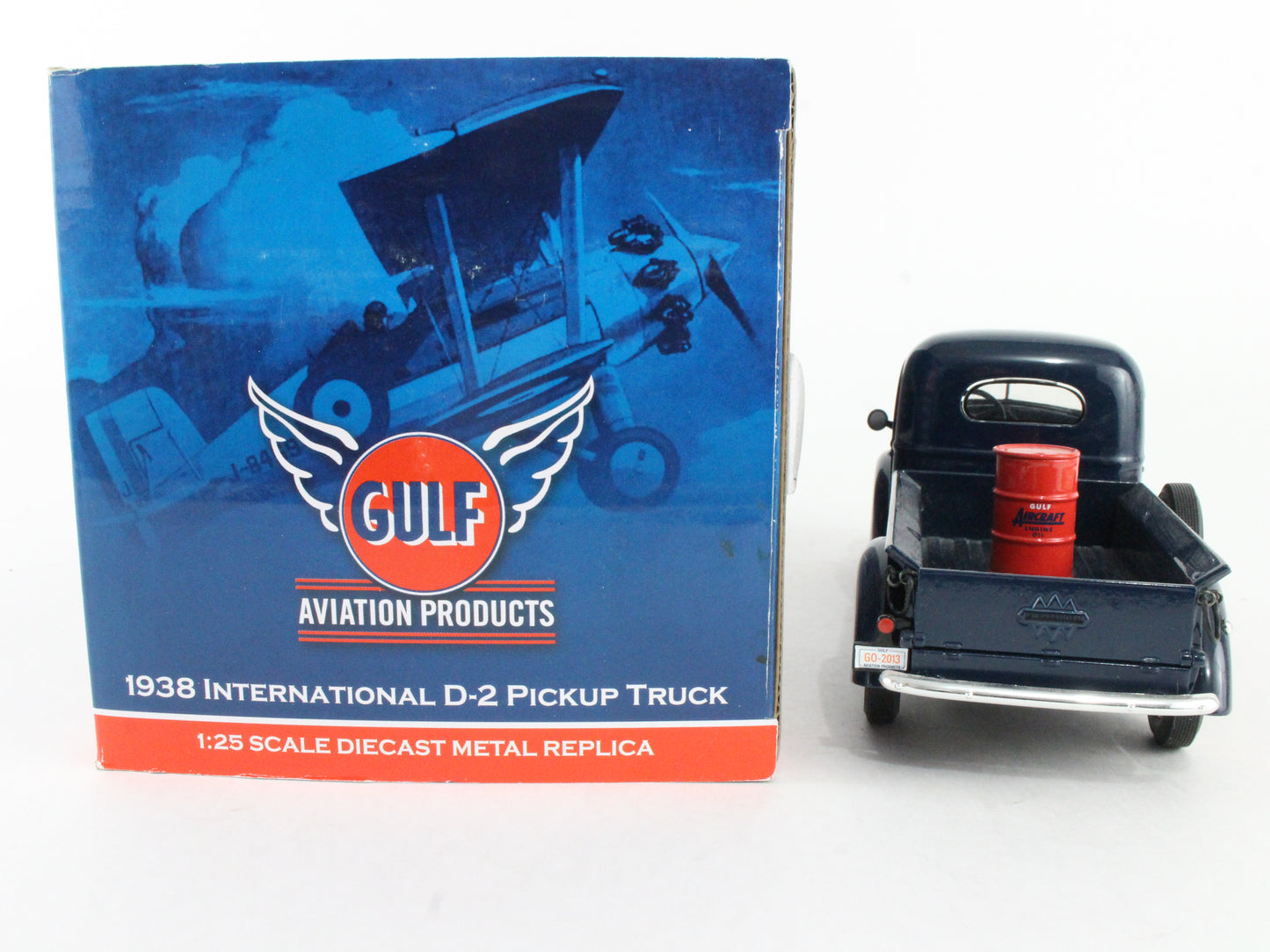 1938 International D-2 Pickup Truck Gulf Aviation First Gear 1:25 Scale 49-0312