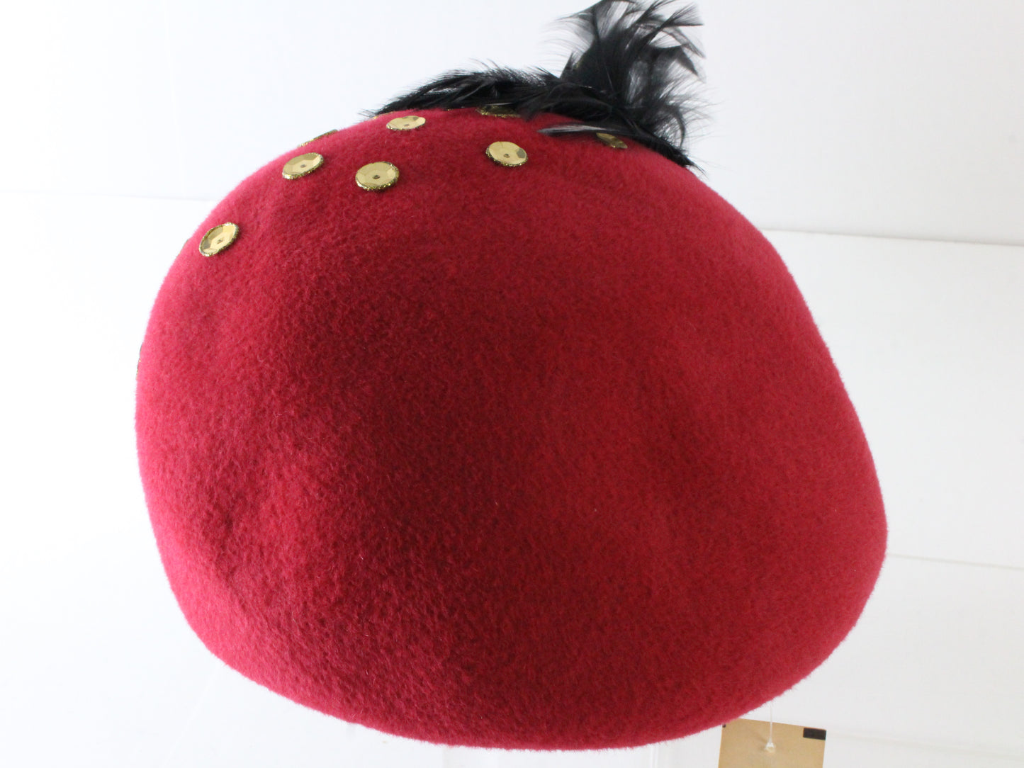 Sonni of California Ladies Fancy Red Felt Hat W/ Black Feathers 7 1/8 57cm