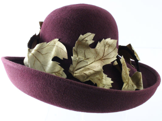 Bailey Tomlin London Ladies Elegant Boutique Burgundy Felt Hat W/ Leaves 7 56cm