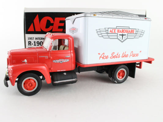 1957 International R-190 Dry Goods Van Ace Hardware First Gear 1:34 9808999