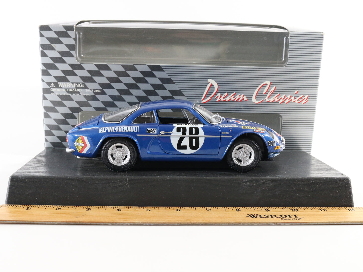 1971 Alpine Renault 1600s #28 Dream Classics Maisto 1:18 Model Car 35850