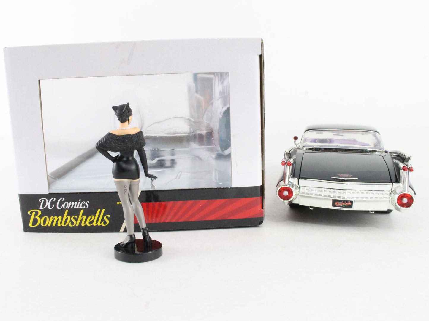 Catwoman & 1959 Cadillac Coupe Deville Jada 1:24 Scale Model 30458