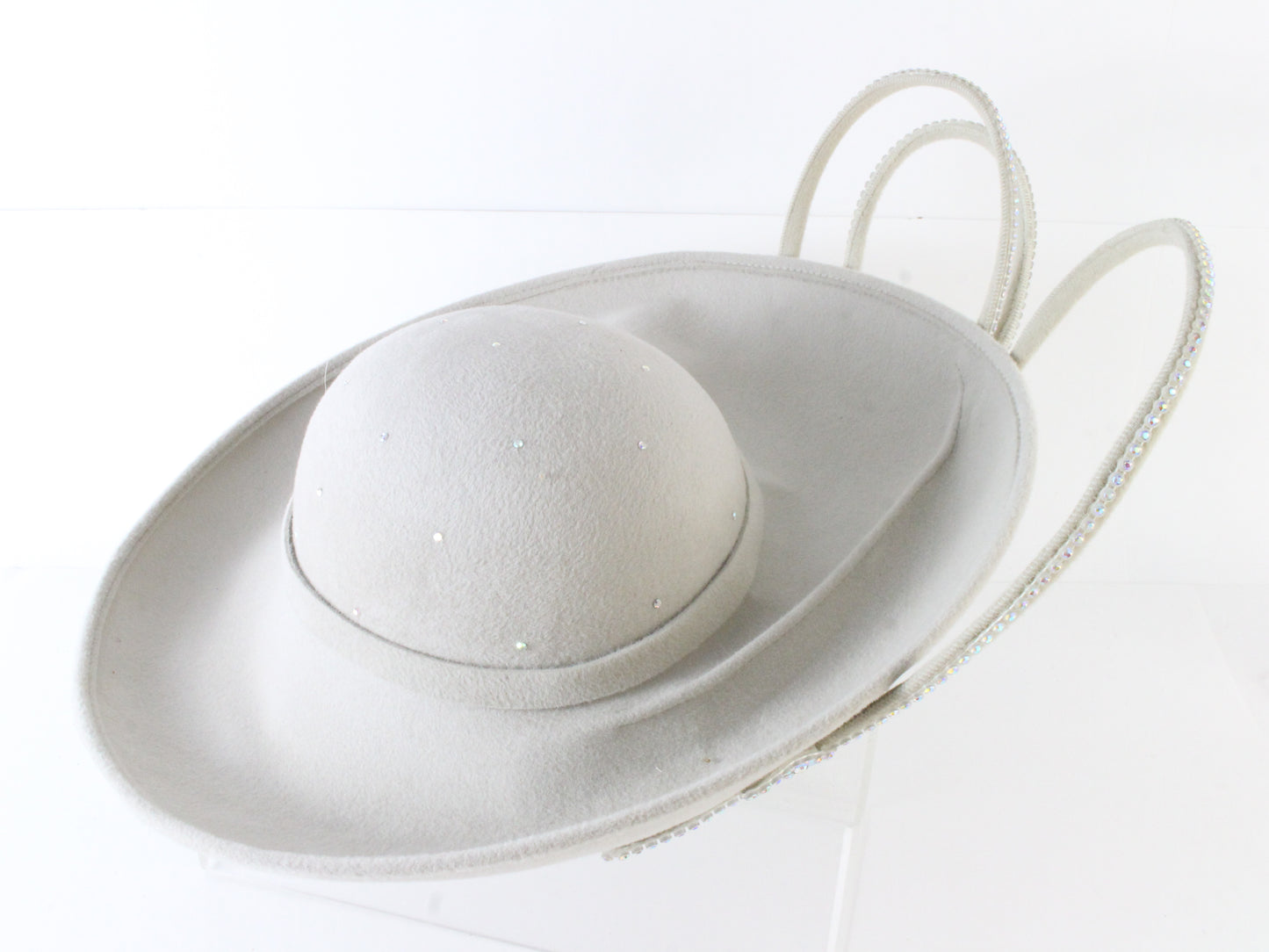 George Zamaul Ladies Couture Ivory Felt Boutique Hat W/ Rhinestones 7 1/8 57cm