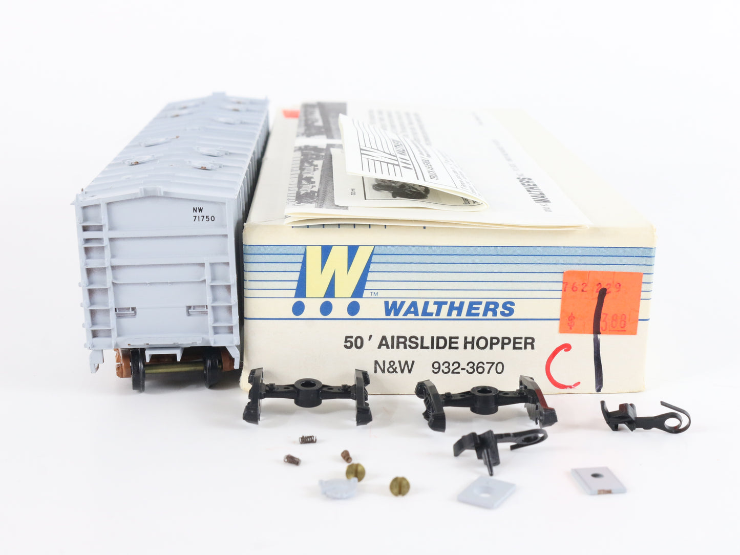 Norfolk & Western NW 71750 50' Airslide Hopper Car Walthers HO Train 932-3670