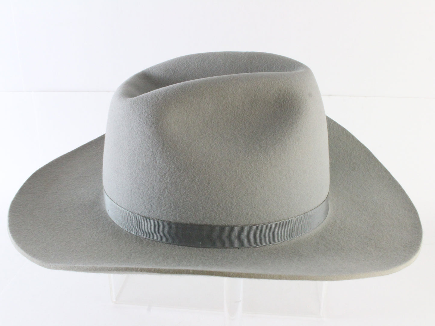 Top Hatter Light Gray Felt Ladies Cowboy Hat W/ Feathers 7 3/8 59cm