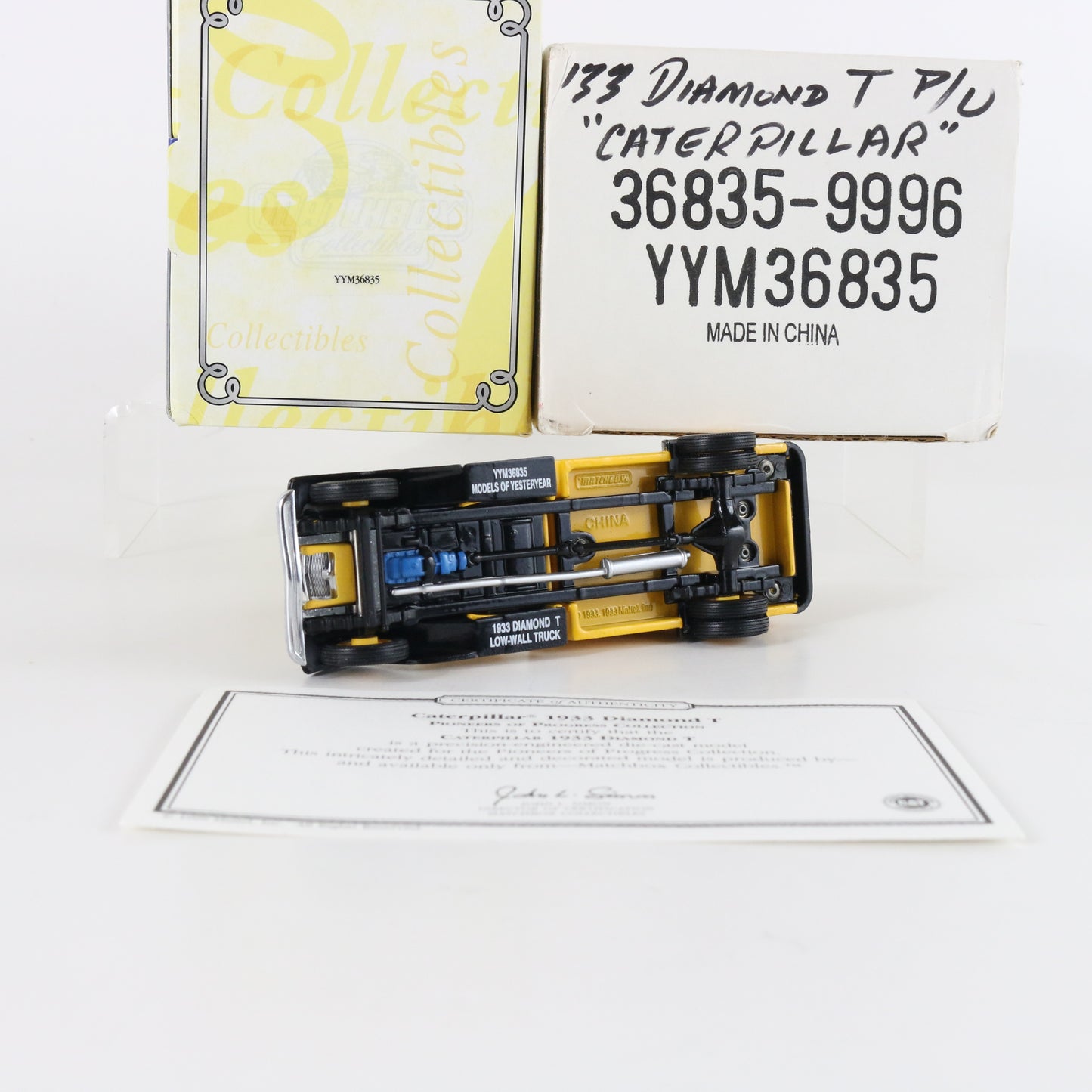 1933 Diamond T Truck Caterpillar Pioneer Of Progress Matchbox 1:43 YYM36835