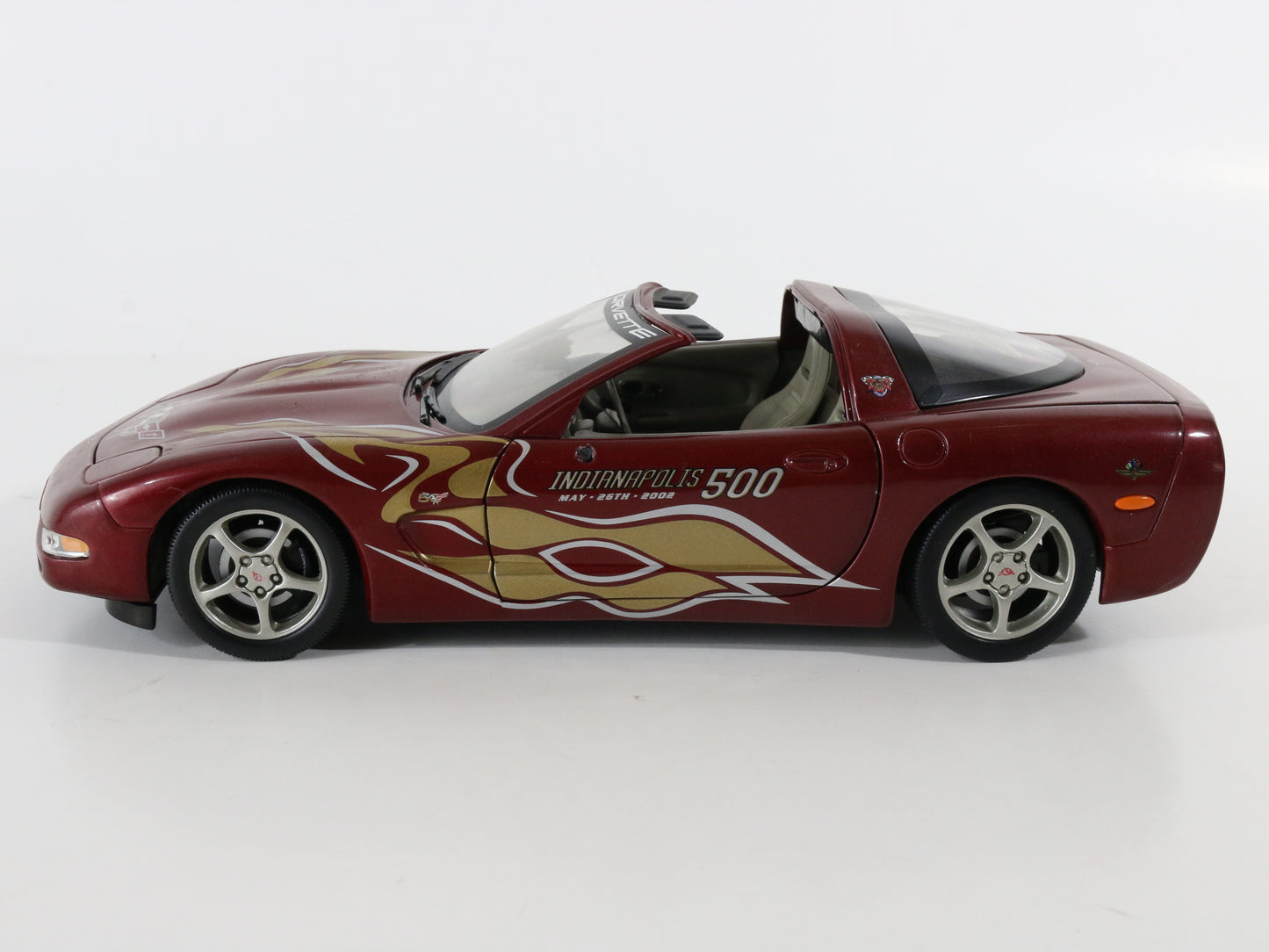 2003 Chevrolet Corvette Indianapolis 500 Maroon ERTL 1:18 Model Car