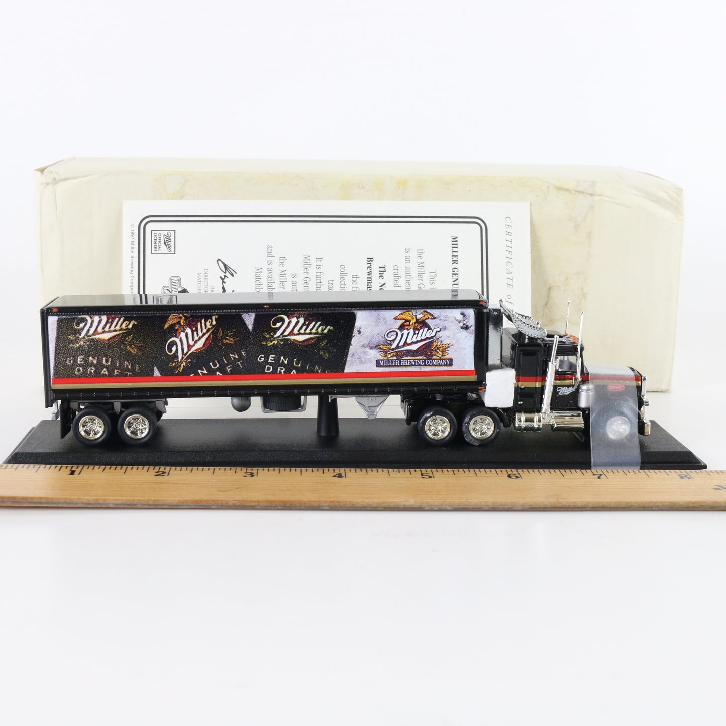 Peterbilt Tractor Truck Trailer Miller Beer Brewmasters Matchbox 1:100 CCY01-m