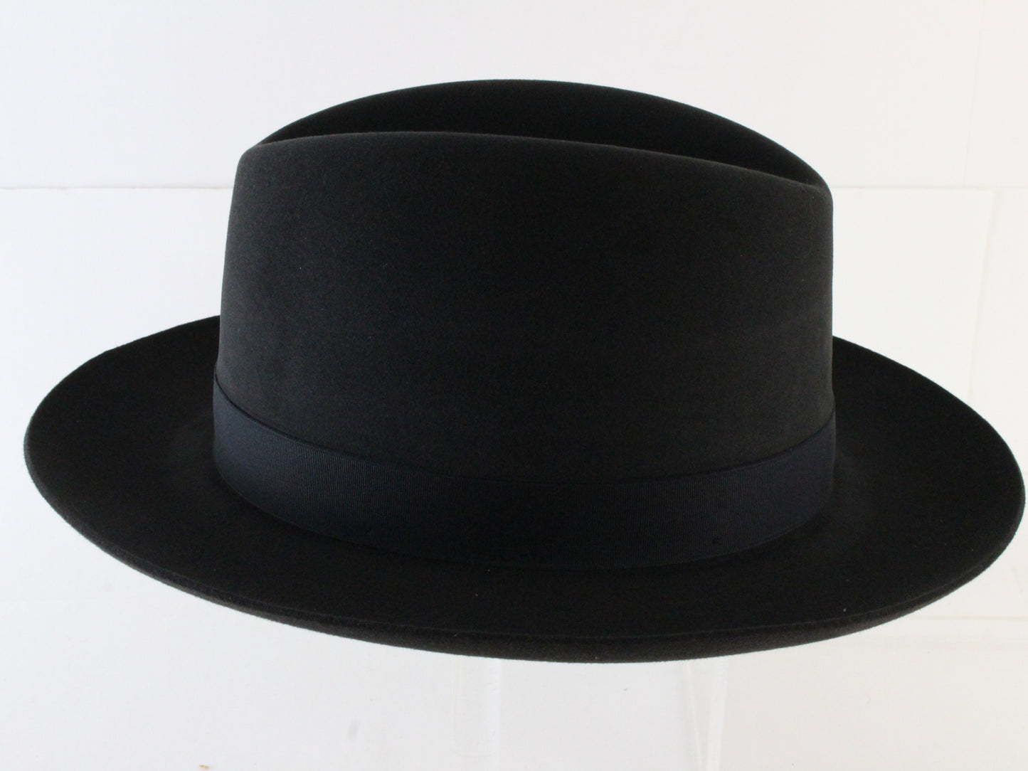 Royal Biltmore Mens Black Felt Fedora W/ Feathers and Pin MULTIPLE SIZES