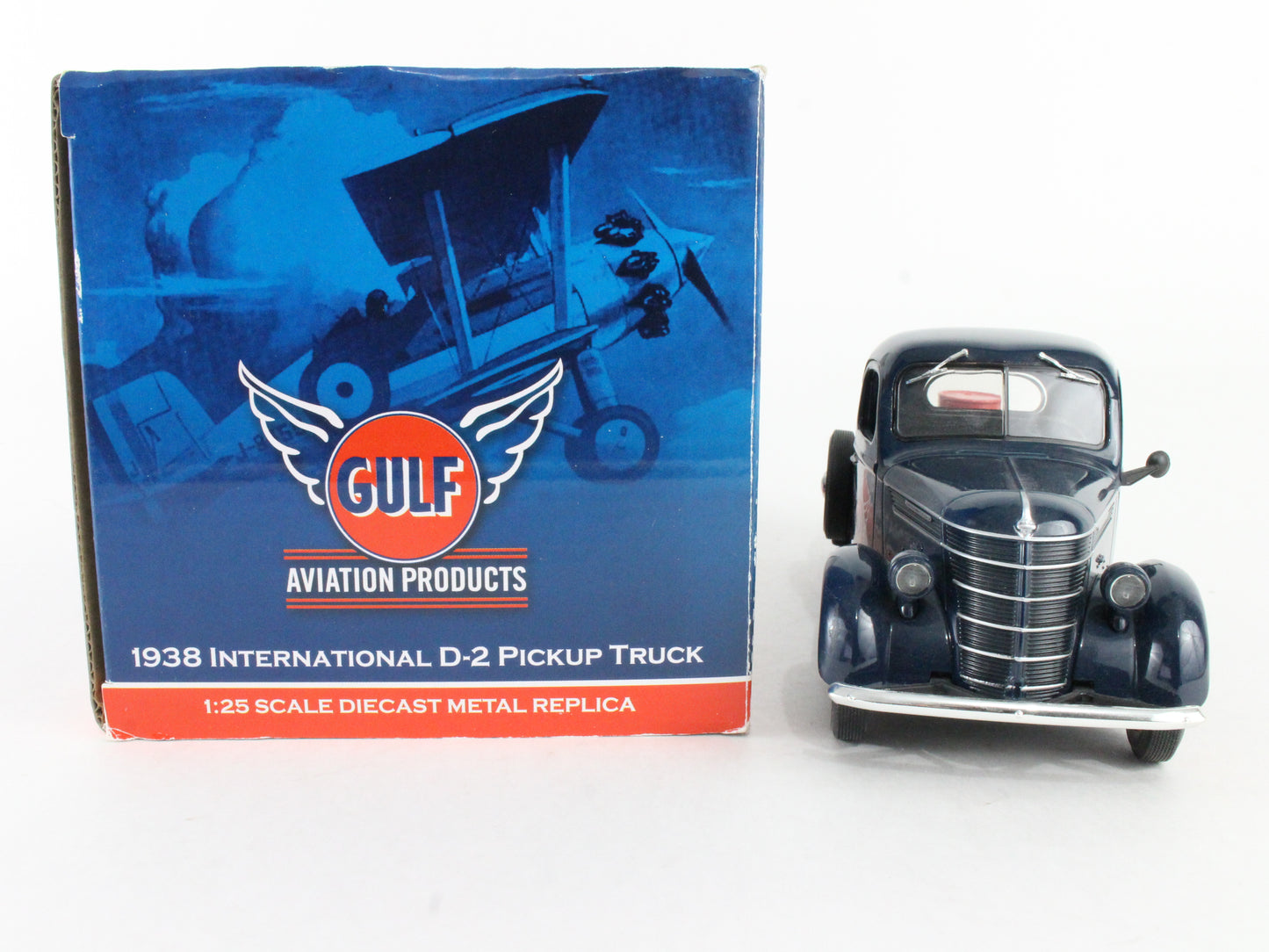 1938 International D-2 Pickup Truck Gulf Aviation First Gear 1:25 Scale 49-0312