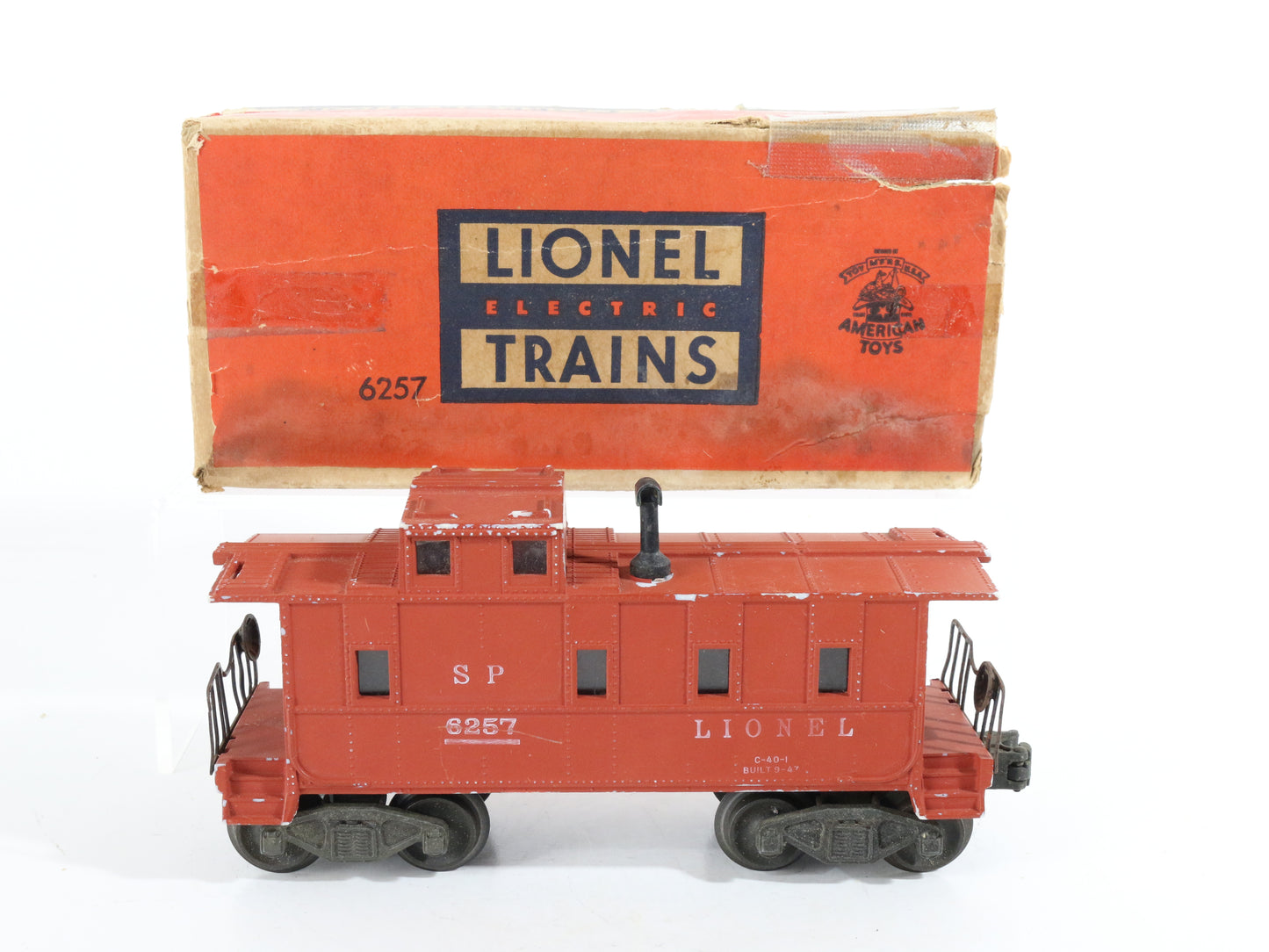 Lionel O Postwar 6257 Southern Pacific SP Plastic Red Caboose W/ Box EARLY VAR.