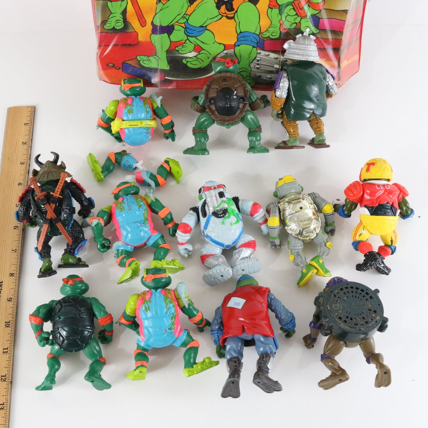 Lot Of 12 Teenage Mutant Ninja Turtle TMNT W/ Collectors Case Mirage 1988