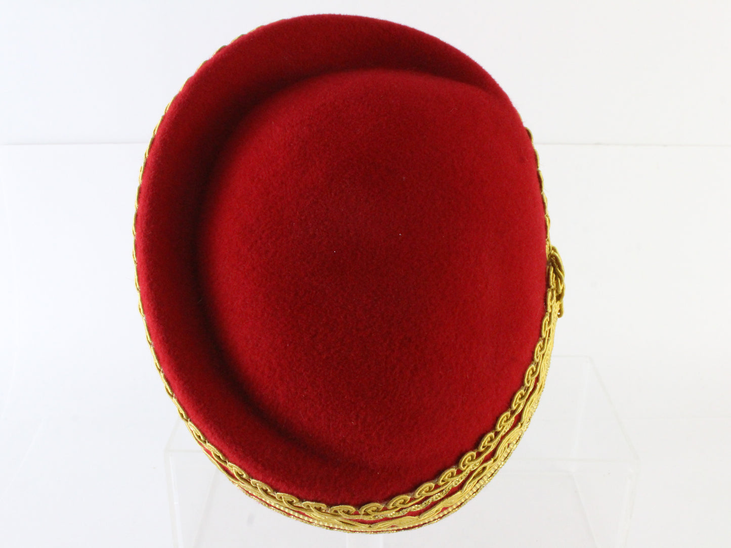 Sonni of California Ladies Couture Red Felt Hat W/ Gold Cord 6 7/8 55cm