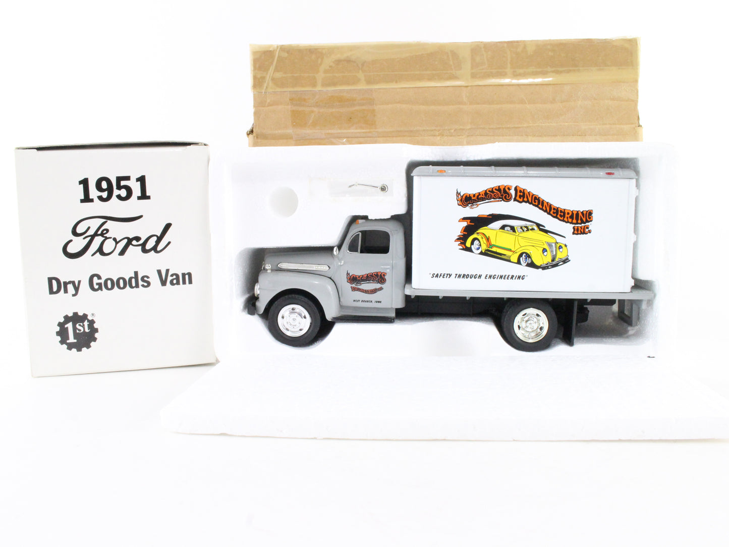 1951 Ford F-6 Dry Goods Van Chassis Engineering First Gear 1:34 Scale 19-1142