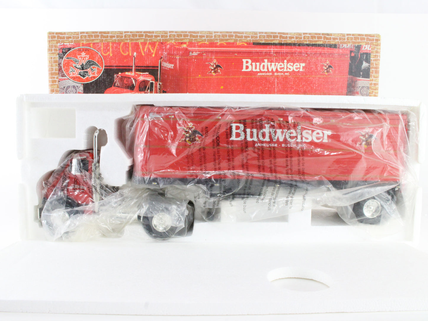 1954 GMC Series 950 Prestige Series Budweiser Coin Bank ERTL Scale Model H609