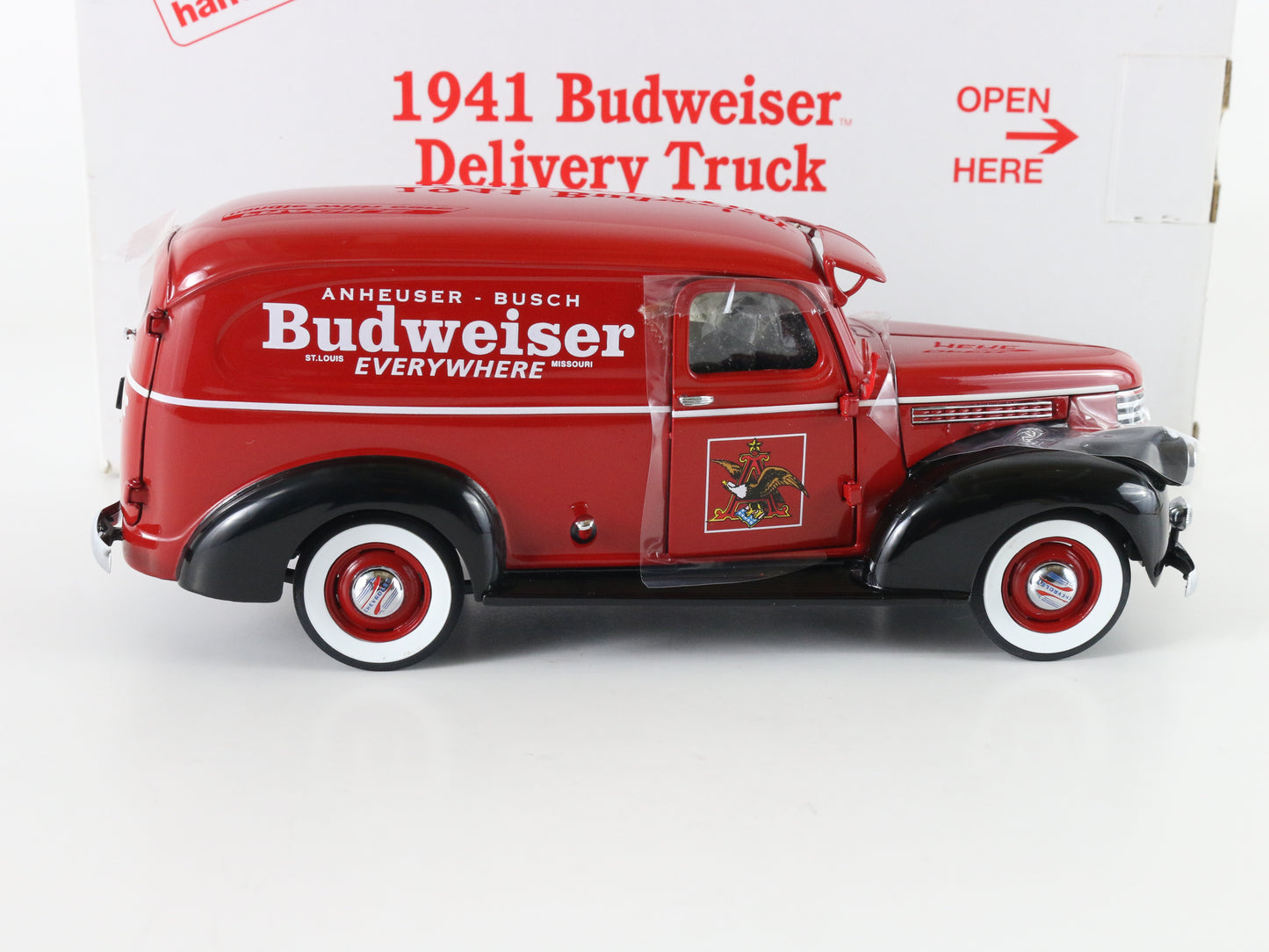 1941 Budweiser Delivery Truck Red & Black Danbury Mint 1:24 Model Car