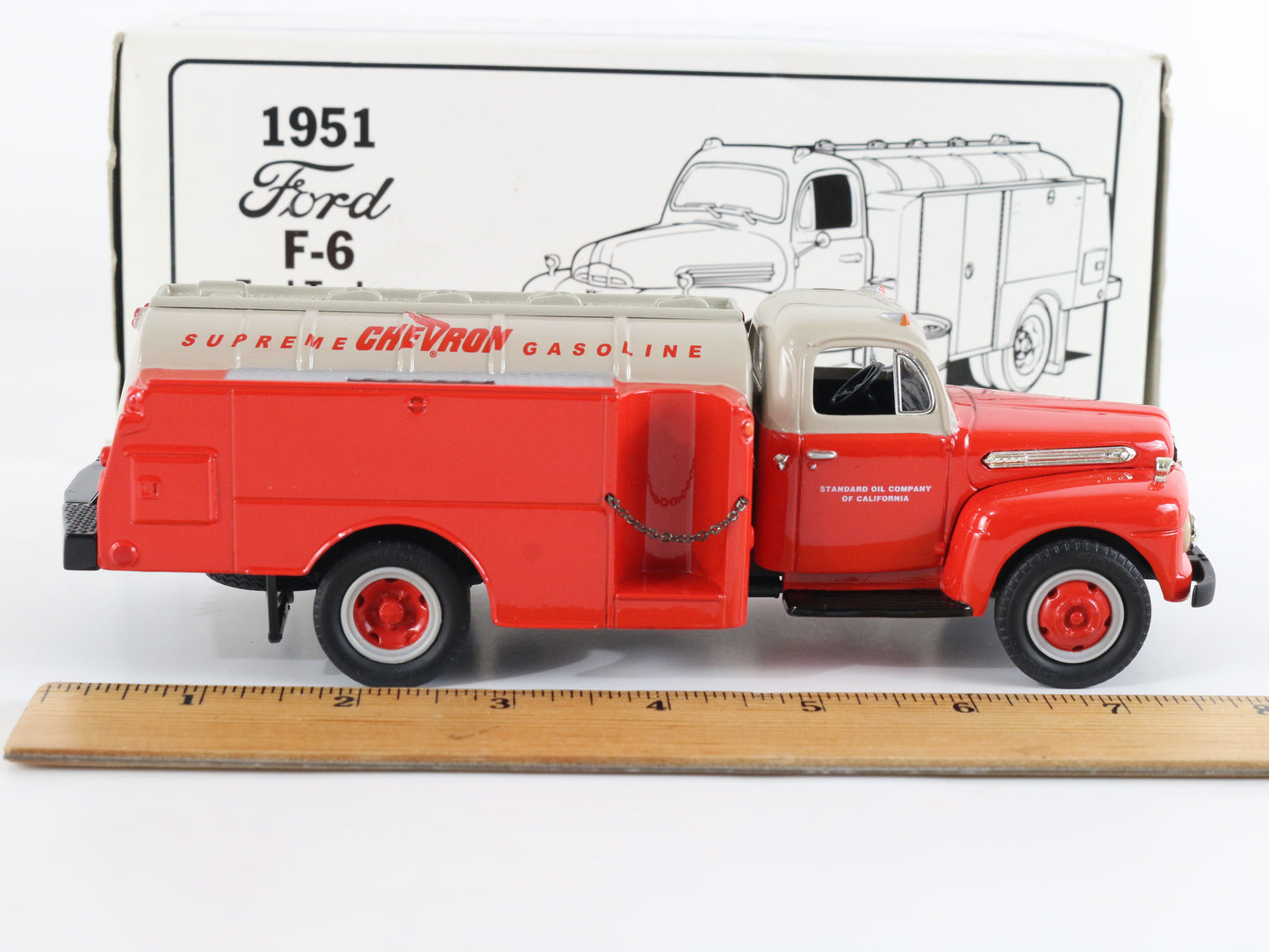 Chevron 1951 Ford F6 Fuel Tanker First Gear 1:34 Truck 29-1104