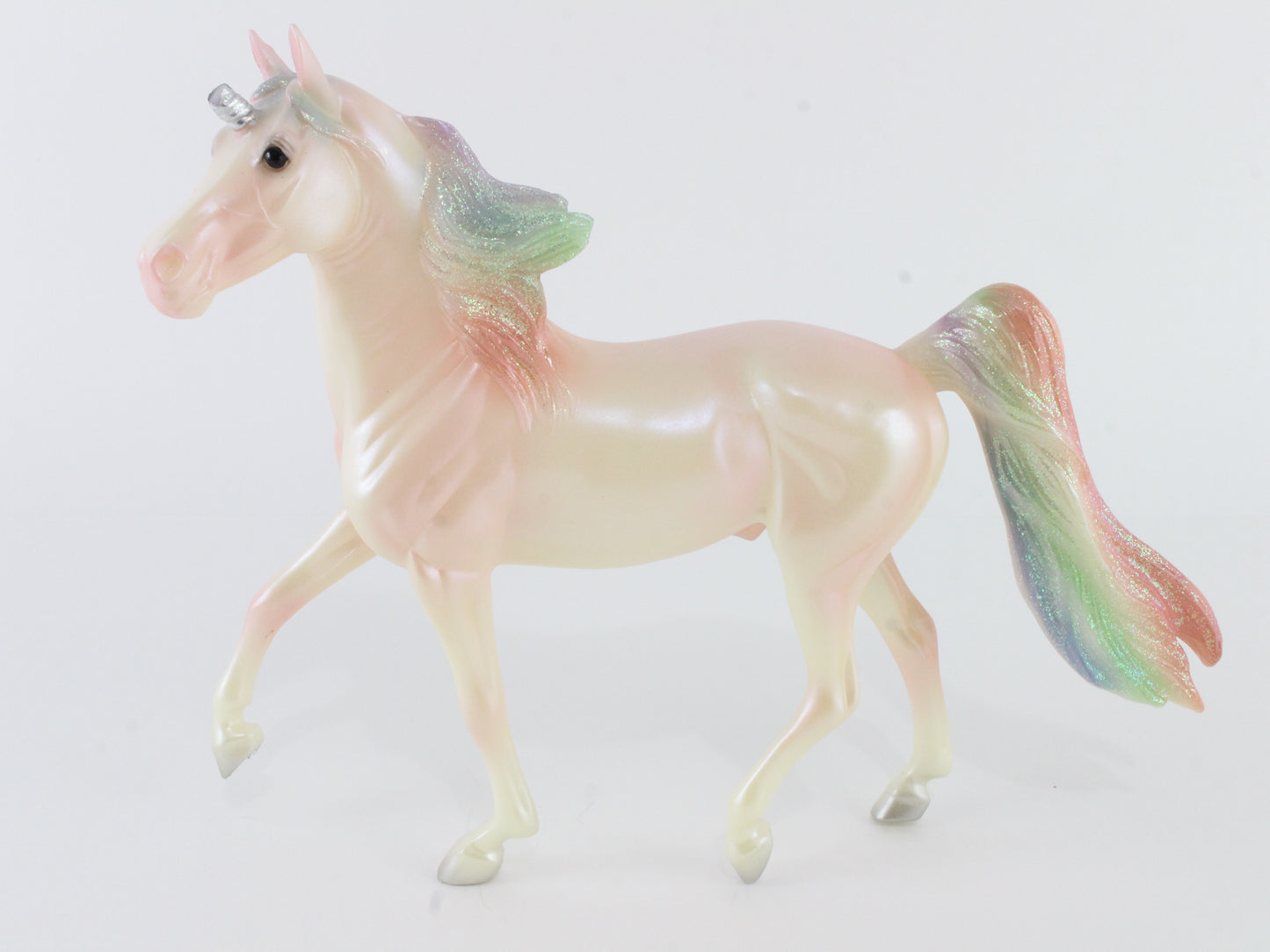 Skyler Pearlescent Pink Unicorn Breyer Classic Size Horse BROKEN HORN