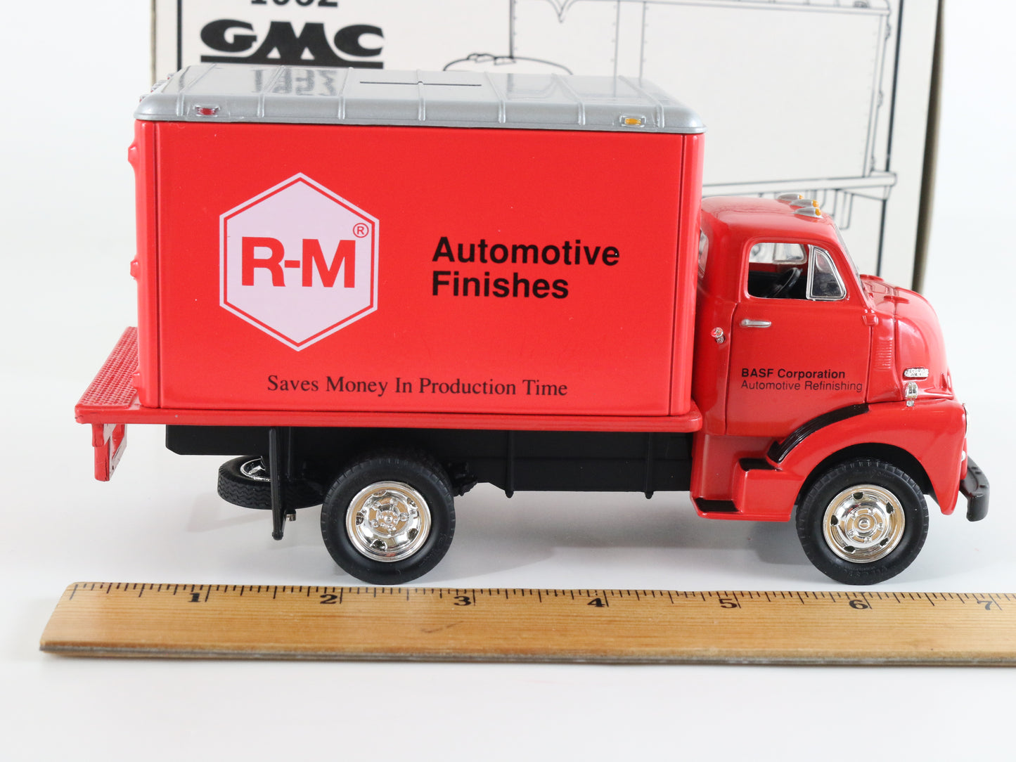 RM Automotive Finishes 1952 GMC Dry Goods Van First Gear 1:34 Truck 29-1022