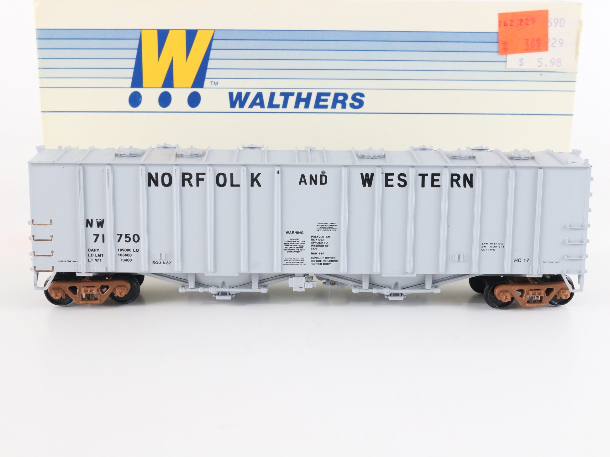 Norfolk & Western Airslide Hopper Walthers HO