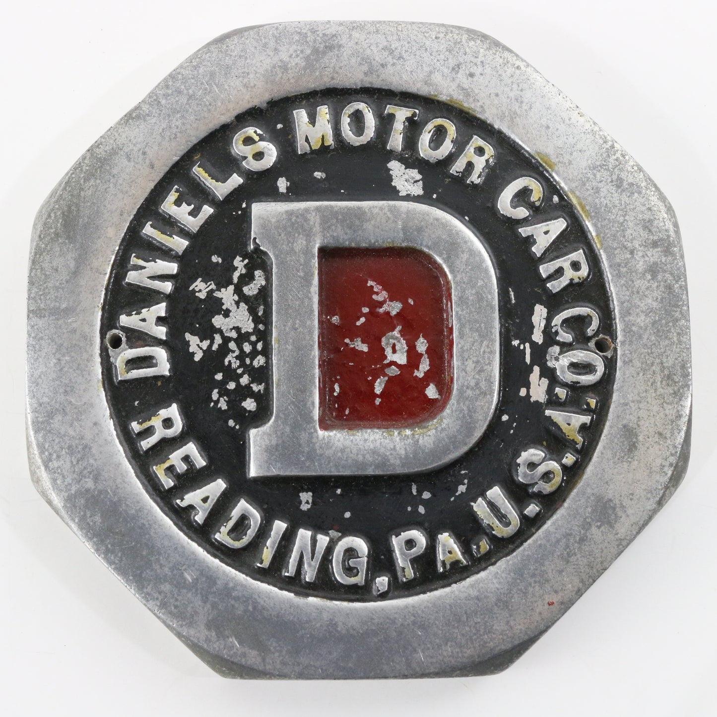 Daniels Motor Car Co Reading PA USA Automobile Emblem Badge RARE