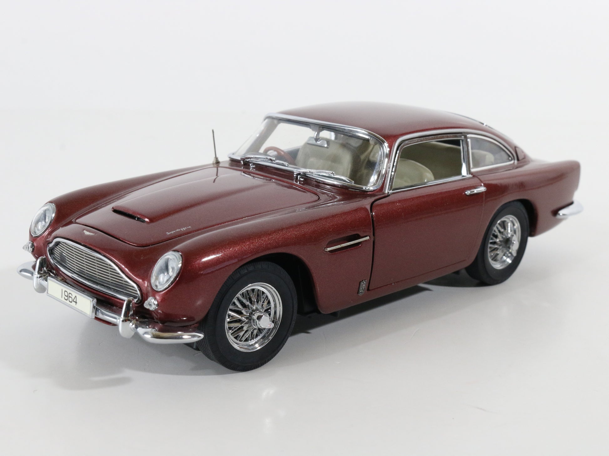 1964 Aston Martin Db5 Danbury Mint 1:24 Metal Car