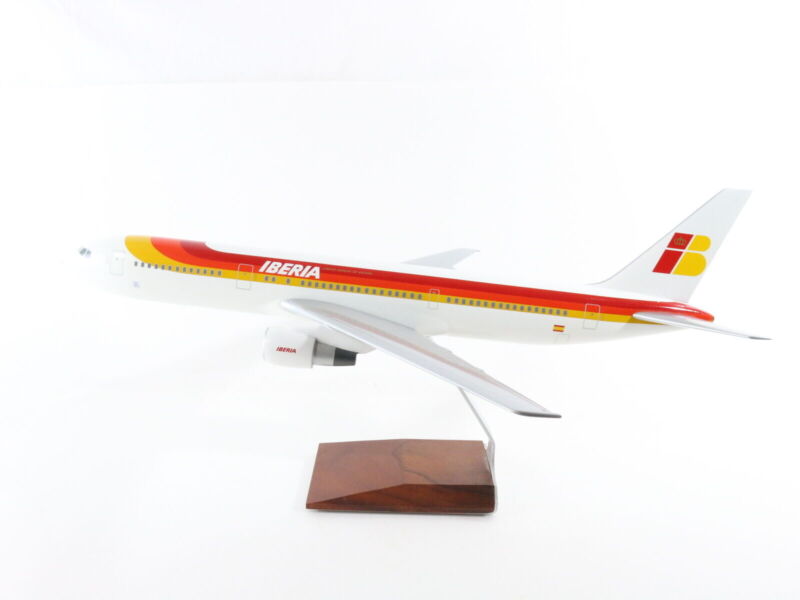 Boeing 777? Iberia 20+" Wood Built W/ Stand Vintage PACMIN 1/100 Desk Model