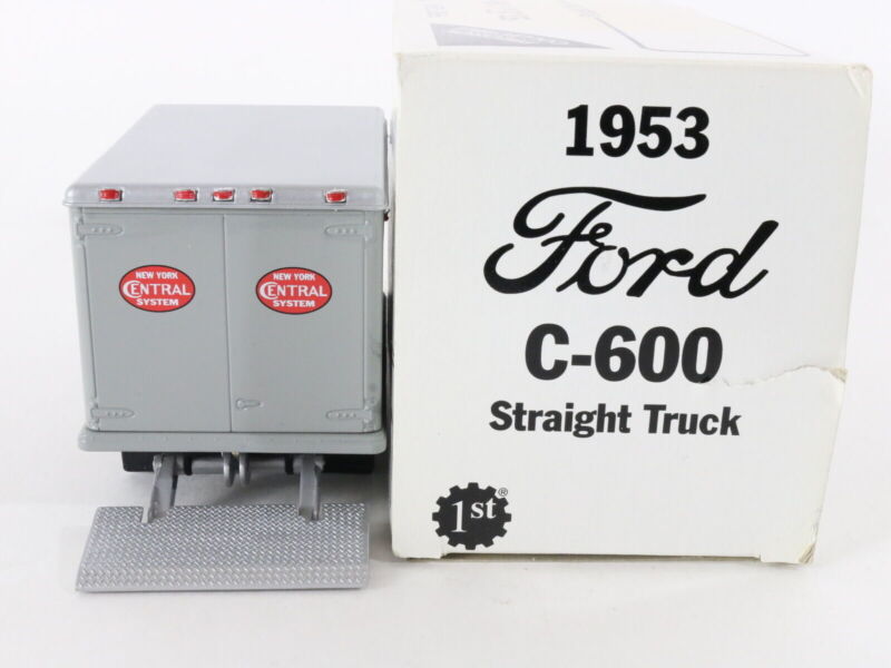 1953 Ford C-600 Straight Truck New York Central First Gear 1:34 Model 19-1436